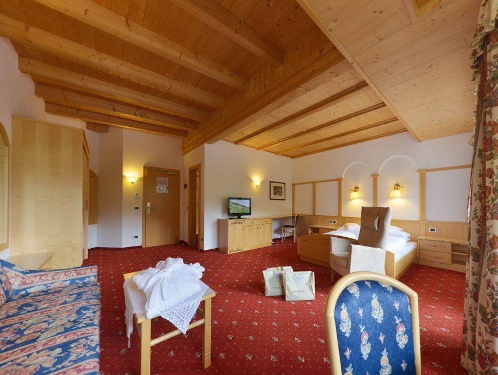 Hotel Diamant San Cassiano  Exterior photo
